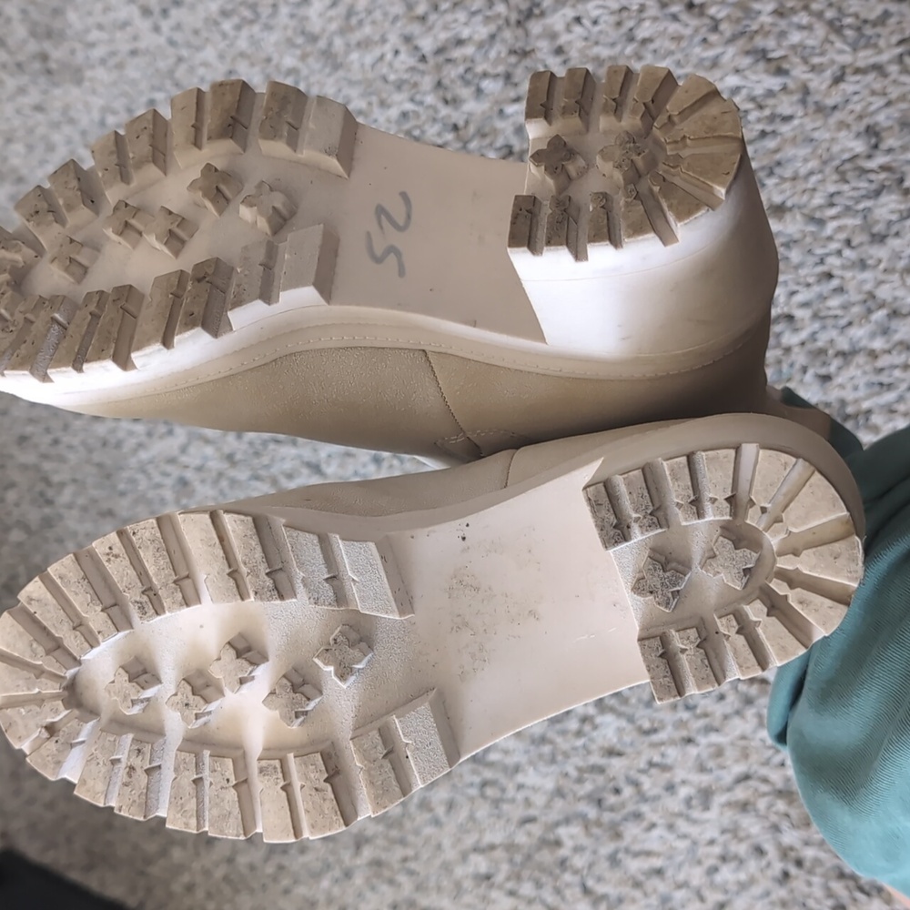 Jellypop Shelley Booties - Picture 6 of 9